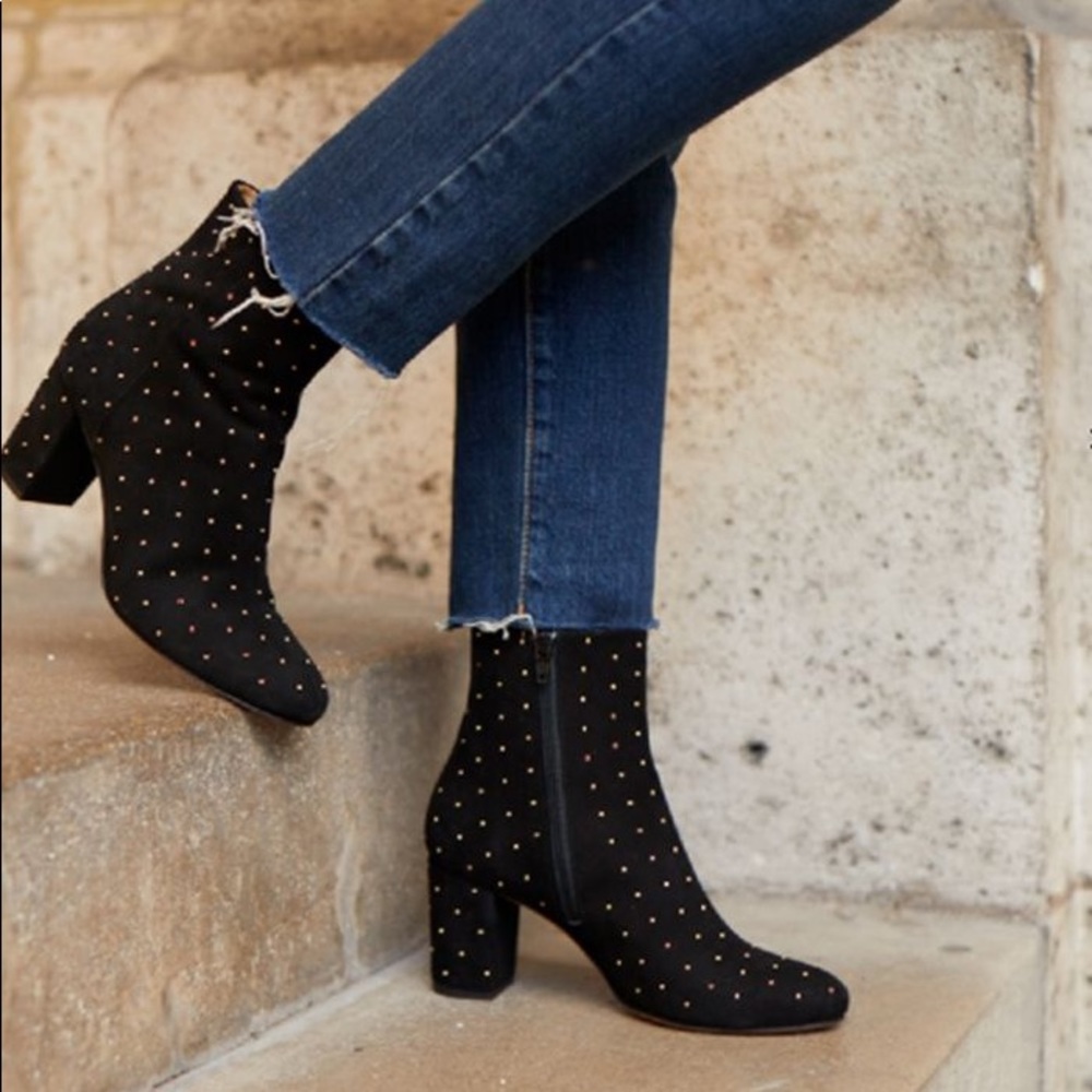 Sezane Lea black suede studded booties (US 6.5)